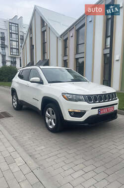 Внедорожник / Кроссовер Jeep Compass 2018 в 