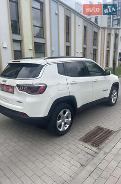 Внедорожник / Кроссовер Jeep Compass 2018 в 
