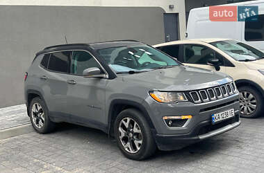 Внедорожник / Кроссовер Jeep Compass 2019 в 