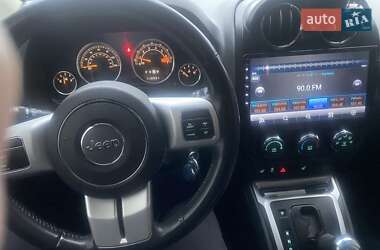 Внедорожник / Кроссовер Jeep Compass 2015 в 