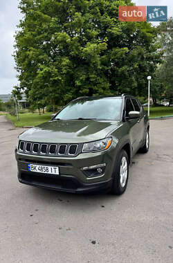 Позашляховик / Кросовер Jeep Compass 2019 в 