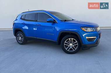 Внедорожник / Кроссовер Jeep Compass 2018 в 