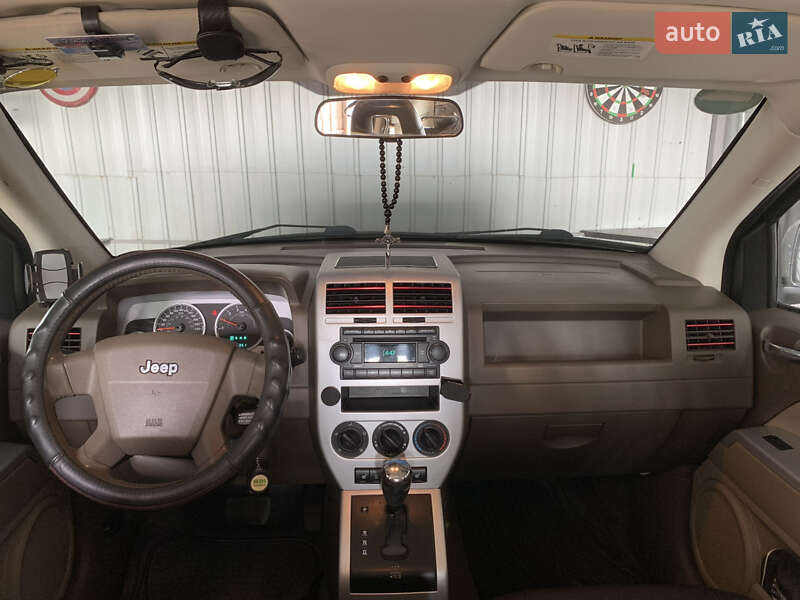 Внедорожник / Кроссовер Jeep Compass 2008 в Лысянке