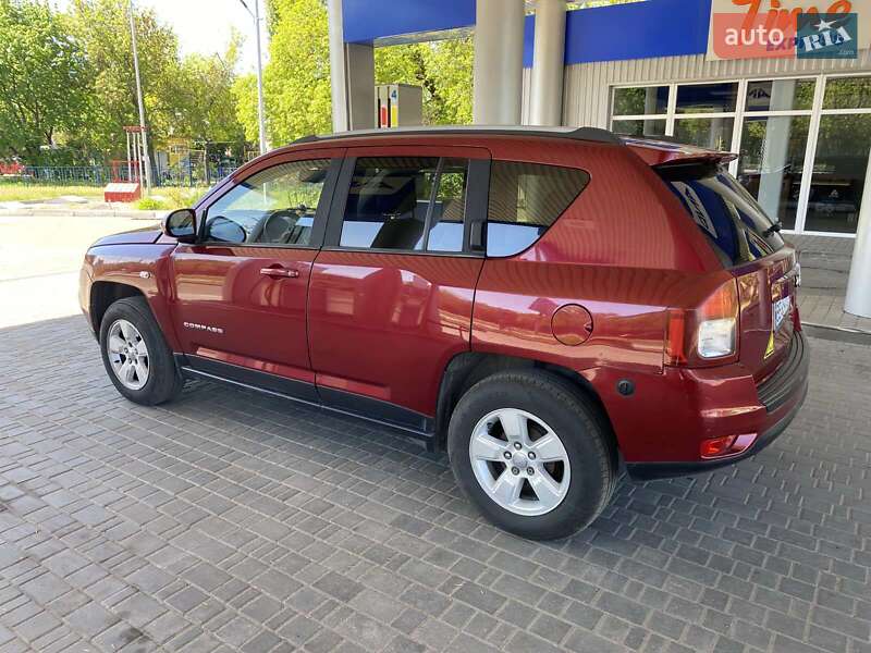 Внедорожник / Кроссовер Jeep Compass 2016 в Николаеве