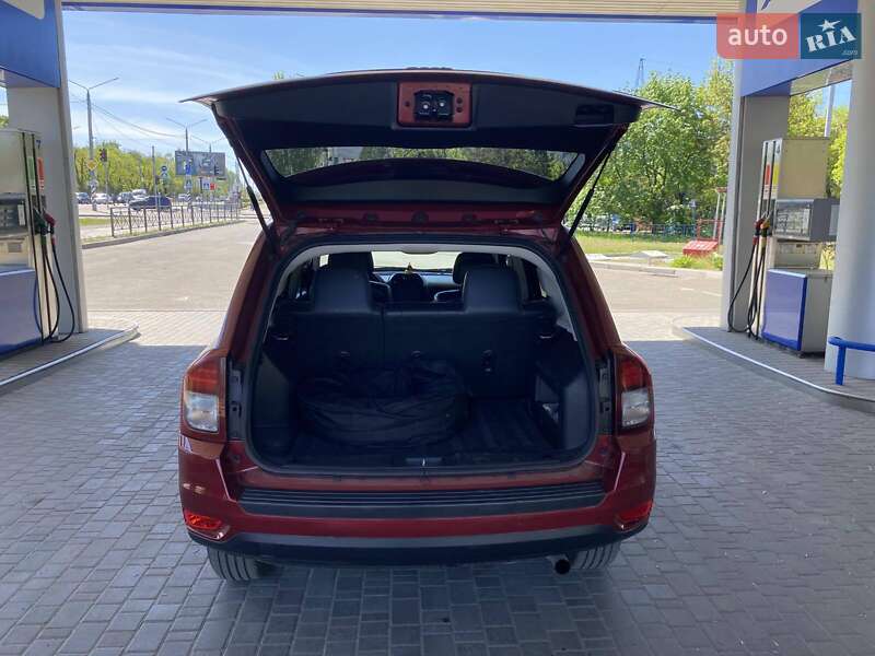 Внедорожник / Кроссовер Jeep Compass 2016 в Николаеве
