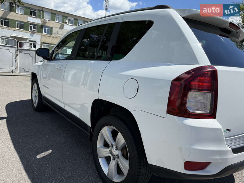 Внедорожник / Кроссовер Jeep Compass 2015 в Виннице
