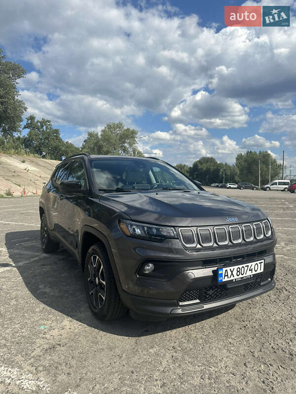 Внедорожник / Кроссовер Jeep Compass 2021 в Киеве