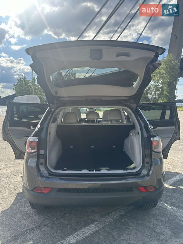 Внедорожник / Кроссовер Jeep Compass 2021 в Киеве
