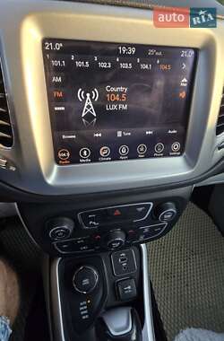 Внедорожник / Кроссовер Jeep Compass 2018 в 