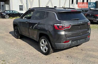 Внедорожник / Кроссовер Jeep Compass 2018 в 