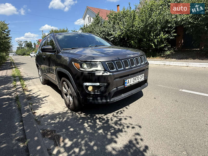 Внедорожник / Кроссовер Jeep Compass 2017 в Киеве