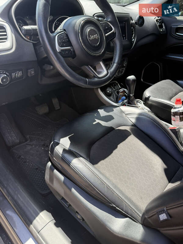 Внедорожник / Кроссовер Jeep Compass 2017 в Киеве