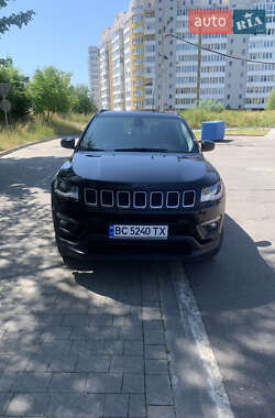 Внедорожник / Кроссовер Jeep Compass 2018 в 