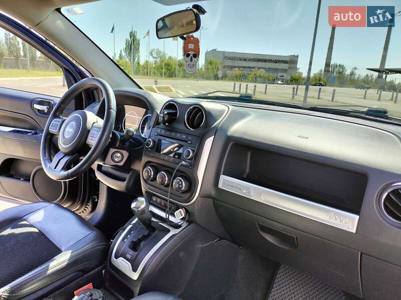 Внедорожник / Кроссовер Jeep Compass 2014 в Кривом Роге