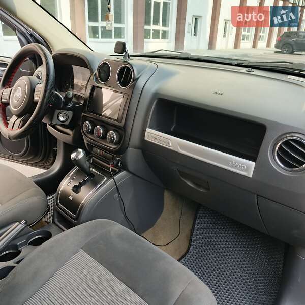 Позашляховик / Кросовер Jeep Compass 2016 в Вишневому фото 21 Позашляховик / Кросовер Jeep Compass 2016 в Вишневому