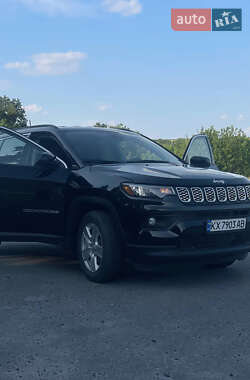 Позашляховик / Кросовер Jeep Compass 2022 в 