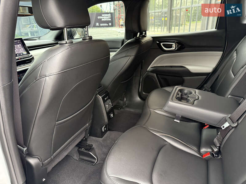 Позашляховик / Кросовер Jeep Compass 2024 в Полтаві фото 42 Позашляховик / Кросовер Jeep Compass 2024 в Полтаві