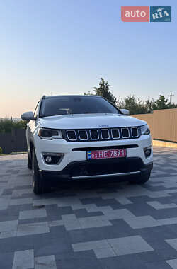 Внедорожник / Кроссовер Jeep Compass 2018 в 