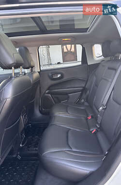 Внедорожник / Кроссовер Jeep Compass 2018 в 