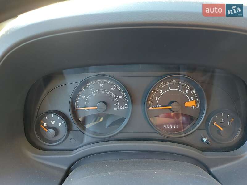 Внедорожник / Кроссовер Jeep Compass 2015 в Звенигородке