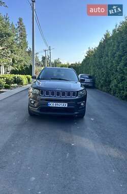 Внедорожник / Кроссовер Jeep Compass 2017 в 