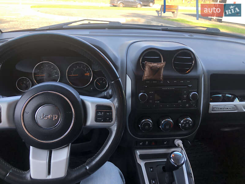 Внедорожник / Кроссовер Jeep Compass 2016 в Ирпене