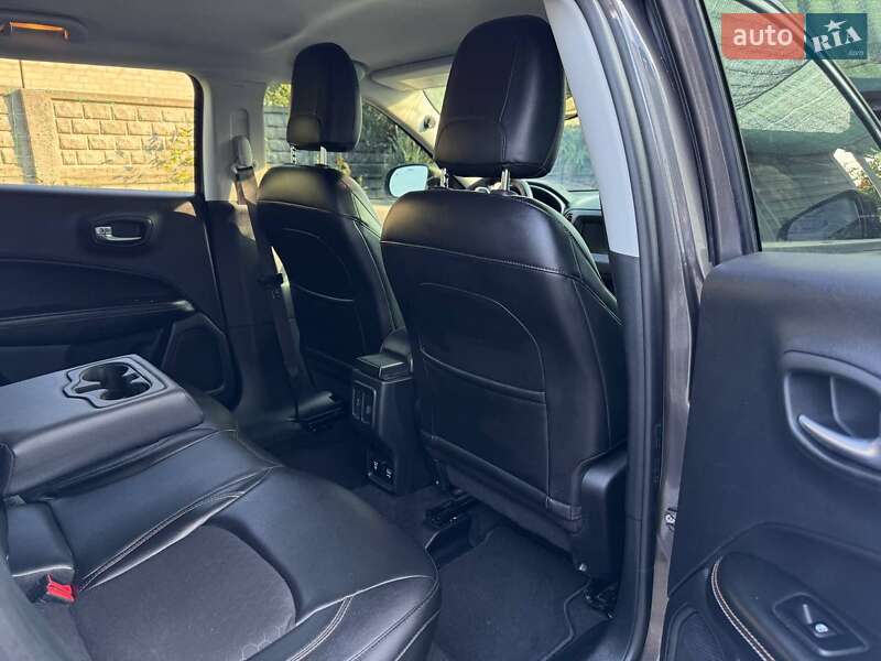 Внедорожник / Кроссовер Jeep Compass 2017 в Терновке