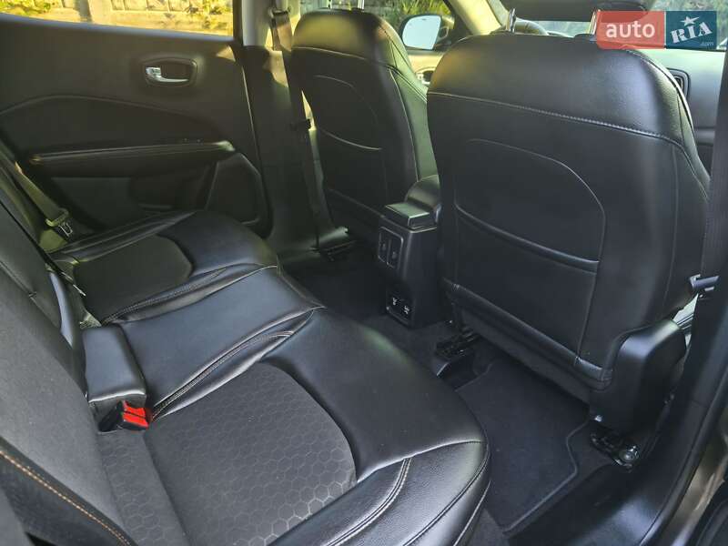 Внедорожник / Кроссовер Jeep Compass 2017 в Терновке