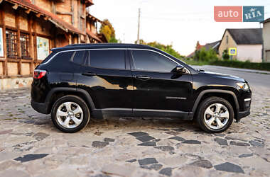 Внедорожник / Кроссовер Jeep Compass 2018 в 