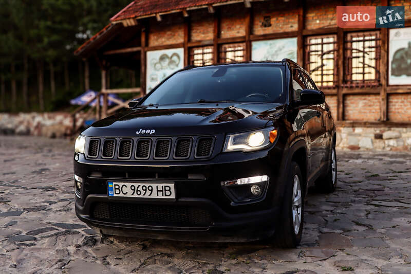 Внедорожник / Кроссовер Jeep Compass 2018 в Нетешине фото Внедорожник / Кроссовер Jeep Compass 2018 в Нетешине