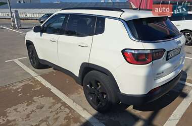 Внедорожник / Кроссовер Jeep Compass 2017 в 