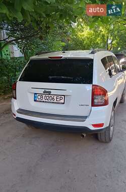 Внедорожник / Кроссовер Jeep Compass 2013 в 