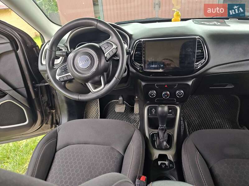 Позашляховик / Кросовер Jeep Compass 2018 в Долині фото 2 Позашляховик / Кросовер Jeep Compass 2018 в Долині