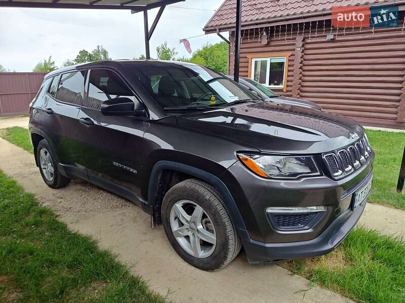 Внедорожник / Кроссовер Jeep Compass 2018 в Долине
