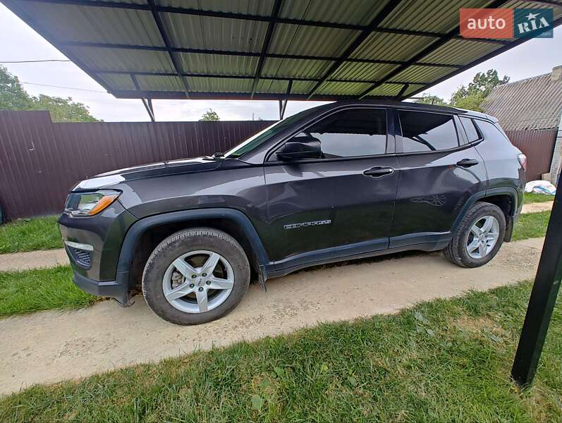 Внедорожник / Кроссовер Jeep Compass 2018 в Долине