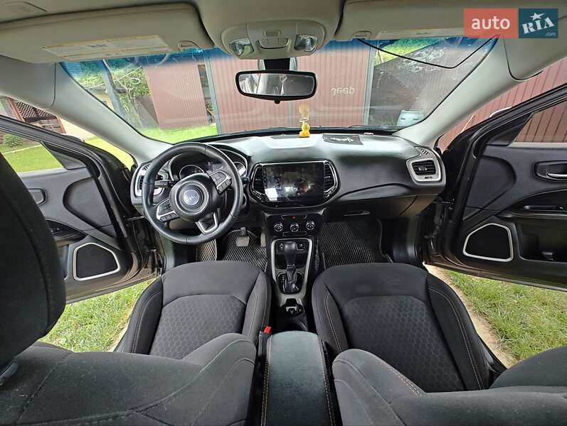 Внедорожник / Кроссовер Jeep Compass 2018 в Долине