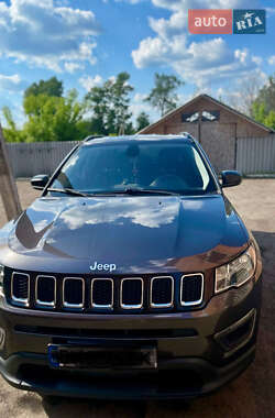 Внедорожник / Кроссовер Jeep Compass 2018 в 