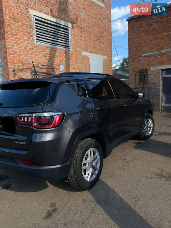 Позашляховик / Кросовер Jeep Compass 2018 в Ромнах фото 5 Позашляховик / Кросовер Jeep Compass 2018 в Ромнах