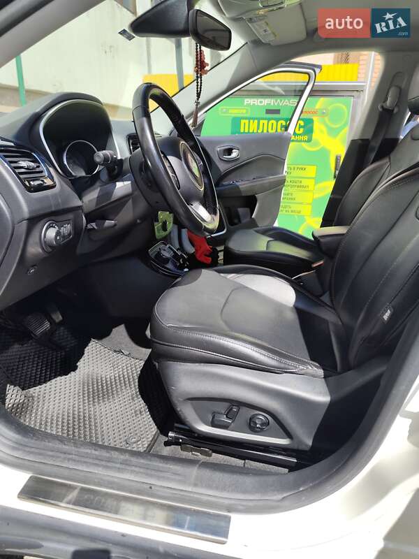 Внедорожник / Кроссовер Jeep Compass 2020 в Киеве