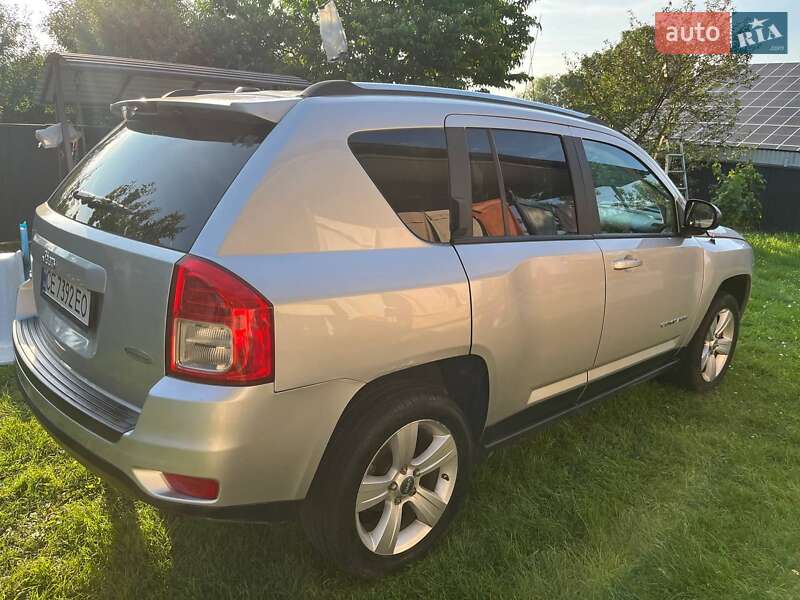 Внедорожник / Кроссовер Jeep Compass 2011 в Черновцах