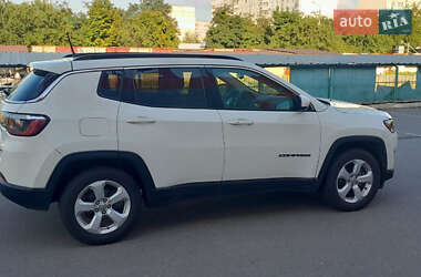 Внедорожник / Кроссовер Jeep Compass 2018 в 