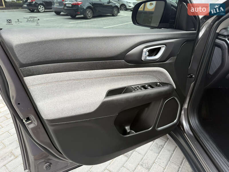 Позашляховик / Кросовер Jeep Compass 2022 в Полтаві фото 38 Позашляховик / Кросовер Jeep Compass 2022 в Полтаві