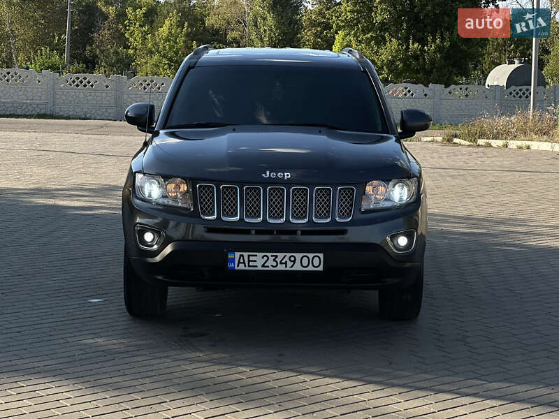 Внедорожник / Кроссовер Jeep Compass 2016 в Павлограде