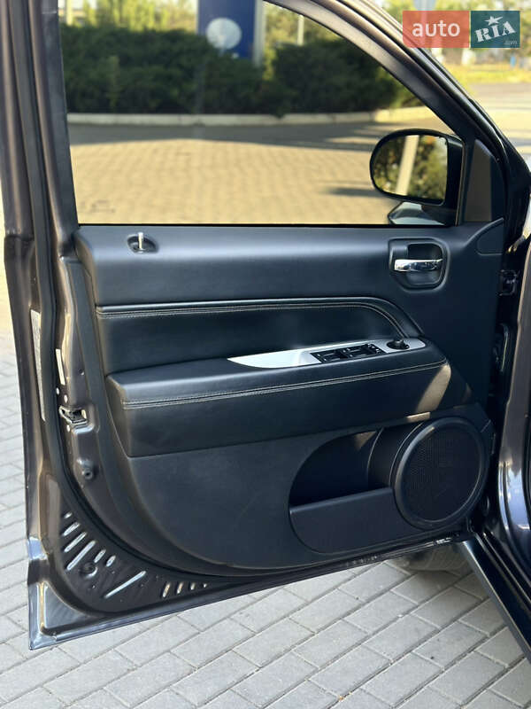 Внедорожник / Кроссовер Jeep Compass 2016 в Павлограде