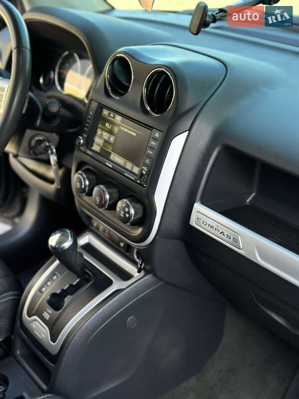 Внедорожник / Кроссовер Jeep Compass 2016 в Павлограде