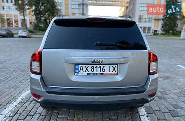 Внедорожник / Кроссовер Jeep Compass 2015 в 