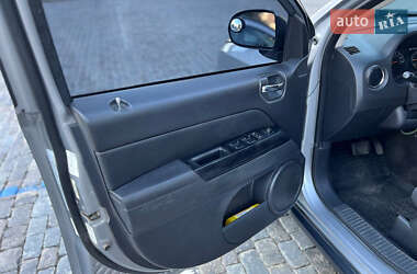 Внедорожник / Кроссовер Jeep Compass 2015 в 