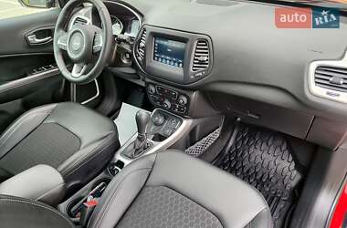 Внедорожник / Кроссовер Jeep Compass 2019 в 