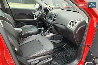 Внедорожник / Кроссовер Jeep Compass 2019 в 