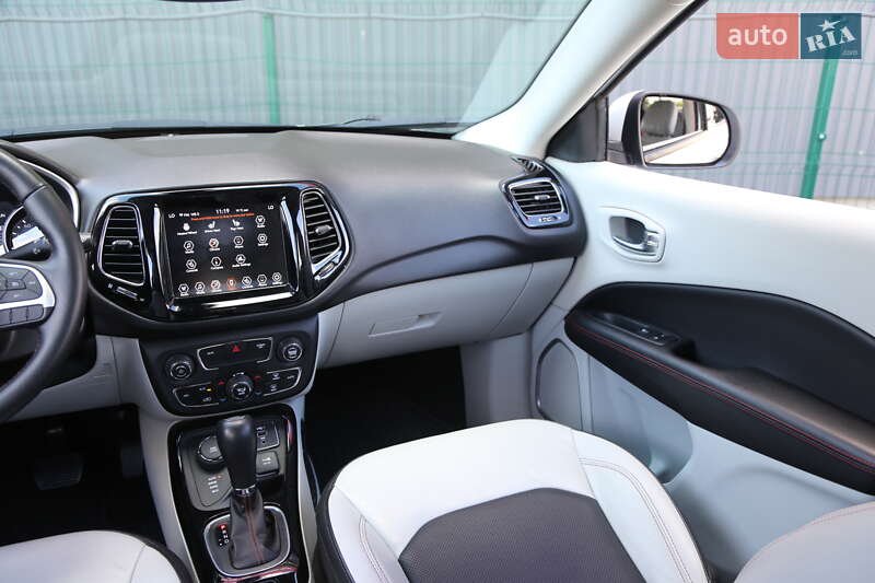 Внедорожник / Кроссовер Jeep Compass 2019 в Киеве